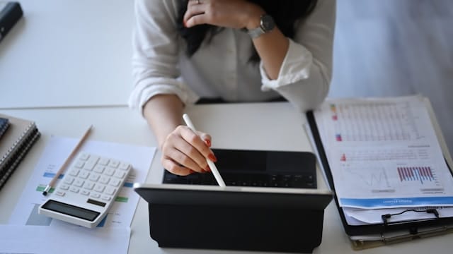 Fractional CFO for Small Businesses - Neon Accounting Ltd. fractional cfo for small businesses